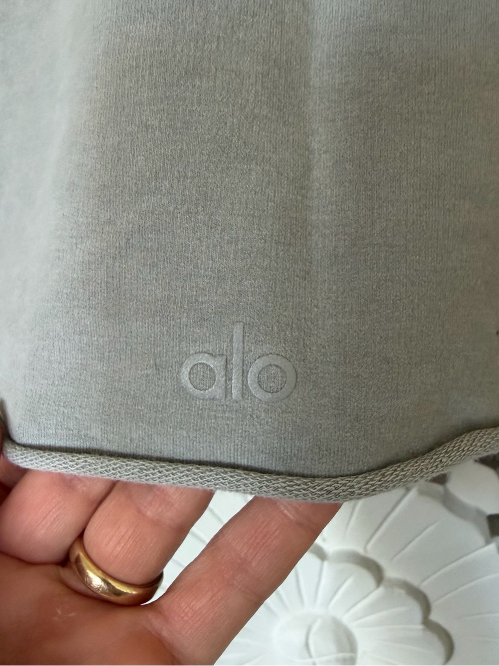 Alo Yoga Double Take Pullover Cropped Sweatshirt - Picture 4 of 5